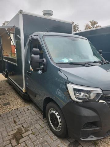 Renault Master Foodtruck beschikbaar voor biedingen