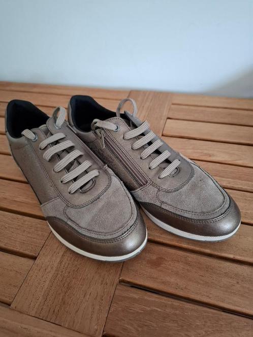 Heerlijke Geox sneakers, maat 41, zitten als pantoffels., Kleding | Dames, Schoenen, Zo goed als nieuw, Sneakers of Gympen, Beige