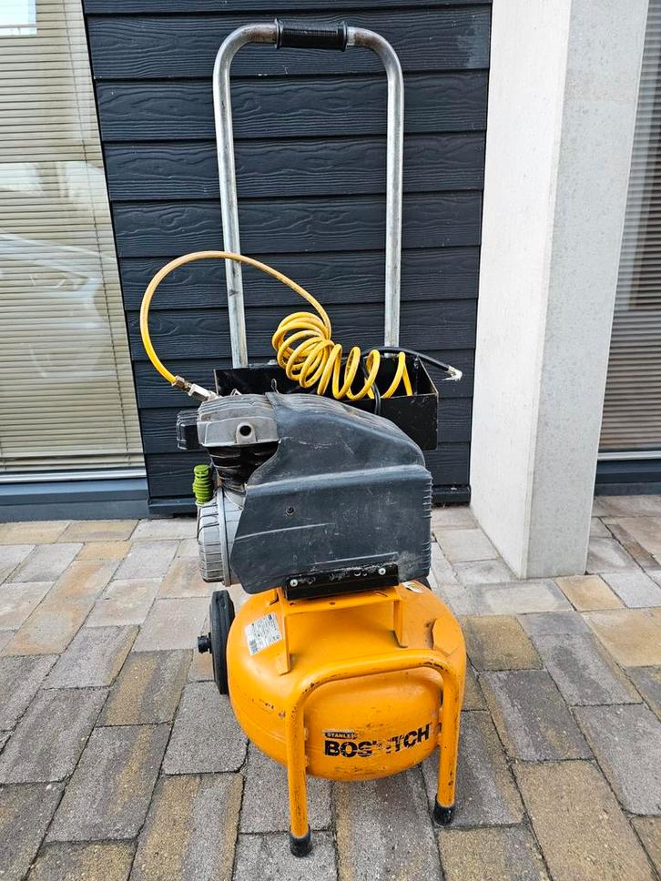 Stanley bostitch Compressor 8L - Mobiel en handig!, Doe-het-zelf en Verbouw, Compressors, Gebruikt, 6 tot 10 bar, Minder dan 25 liter