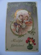 Antieke Kaart - Kinderen met Bloemen op Muur / Rozen, Verzamelen, Ansichtkaarten | Themakaarten, Verzenden, Voor 1920, Gelopen