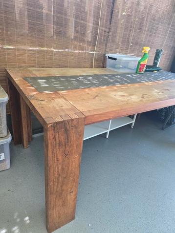 Handgemaakt – massief hout – rustieke stijl – super stevig – beschikbaar voor biedingen