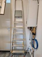 Trap 220cm hoog z.g.a.n., Doe-het-zelf en Verbouw, Ladders en Trappen, Ophalen of Verzenden, Zo goed als nieuw, 2 tot 4 meter