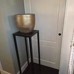 Sokkel met bloempot., Ophalen, Zo goed als nieuw