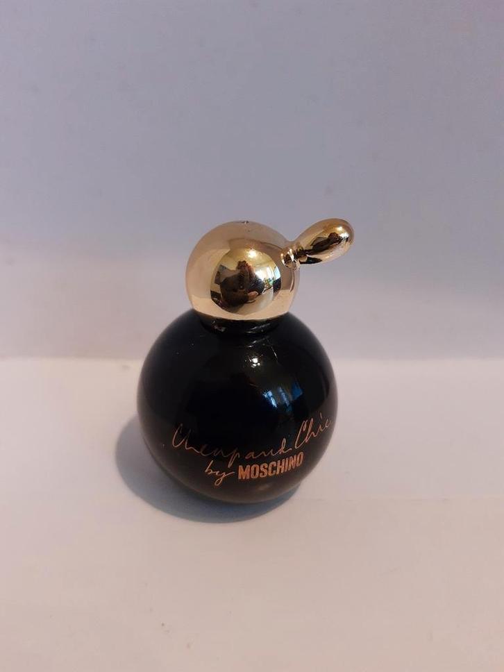 Cheap and chic by Moschino parfumminiatuur, Verzamelen, Parfumverzamelingen, Zo goed als nieuw, Miniatuur, Gevuld, Ophalen of Verzenden