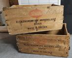 2 Oude houten kisten Elektrokemiska Aktiebolaget Sweden, Huis en Inrichting, Woonaccessoires | Kisten, Minder dan 50 cm, Gebruikt