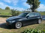 BMW 1-Serie 114I 3-DR 2013 Zwart. Groot oh gehad! Oa ketting, Auto's, 1-Serie, 65 €/maand, Achterwielaandrijving, 4 cilinders
