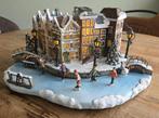 Kersthuisje Typisch Hollands Schaatsbaan, Diversen, Kerst, Ophalen of Verzenden, Zo goed als nieuw