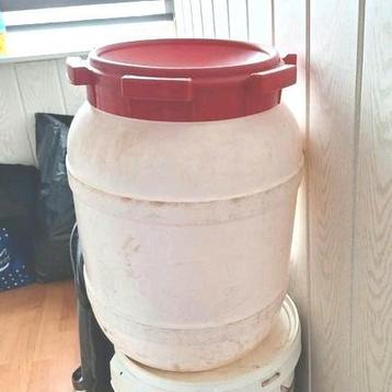 Grote voerton gebruikt  beschikbaar voor biedingen