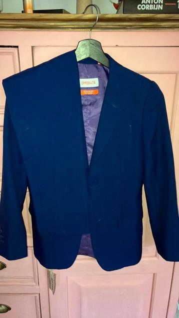 Blauw pak opposuits beschikbaar voor biedingen