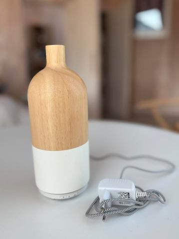 Aroma Diffuser van Pentone Creations beschikbaar voor biedingen