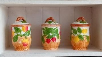 L. DAKE & ZN Vintage mini voorraadpotjes in fruitdesin beschikbaar voor biedingen