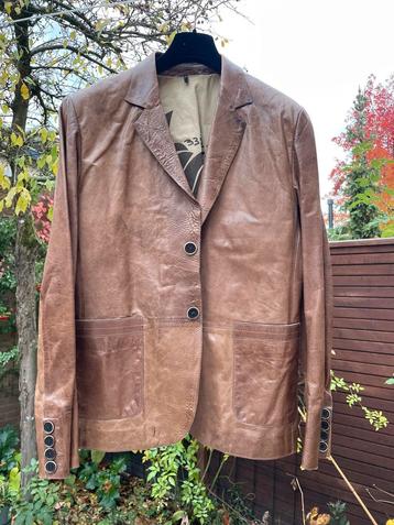 Naturel leren colbert. Merk: IKKS maat: XL valt als maat L beschikbaar voor biedingen