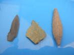 3 mooie kleine pijlpunten, Verzamelen, Verzenden, Fossiel