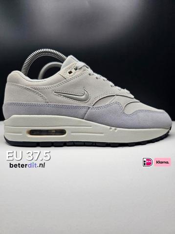 Nike Air Max 1 Premium Jewel 'Royal Tint'
Maat: 37.5 beschikbaar voor biedingen