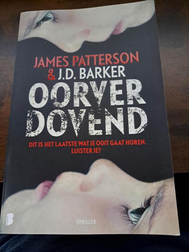 J.D. Barker - Oorverdovend, Boeken, Thrillers, Zo goed als nieuw, Ophalen of Verzenden