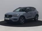 Volvo XC40 1.5 T3 R-Design | PANO | 360° | H&K | KEYLESS |, Auto's, Volvo, 1525 kg, Zwart, Met garantie (alle), 14 km/l
