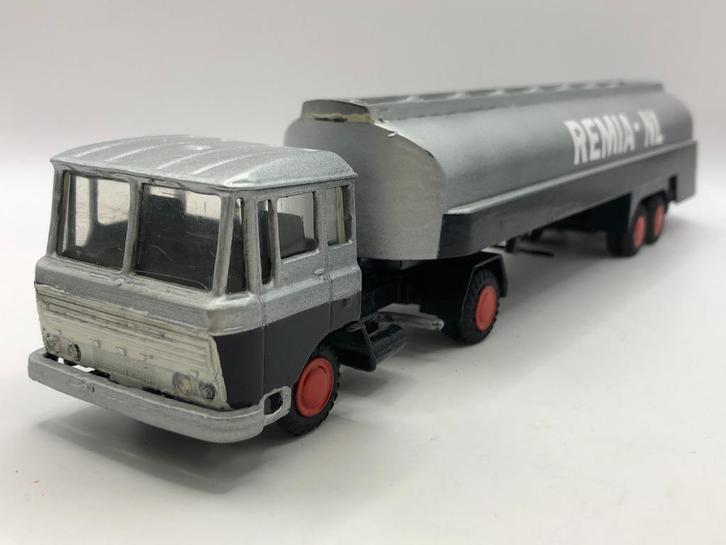 Lion Car 36+37 DAF Truck+Tanker ''REMIA'' -REPAINT- M2, Hobby en Vrije tijd, Modelauto's | 1:50, Gebruikt, Bus of Vrachtwagen