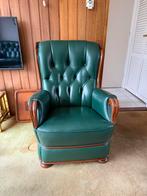 Groene vintage stoel met houten details, Huis en Inrichting, Fauteuils, Ophalen, Minder dan 50 cm, Gebruikt, Minder dan 75 cm