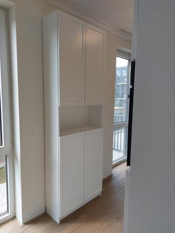 Ikea Billy met Oxberg deurtjes en opzetstuk 237 x 80 cm