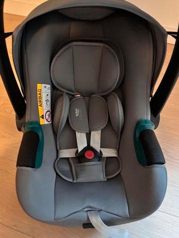 Römer Baby-Safe 3 i-Size Autostoel beschikbaar voor biedingen