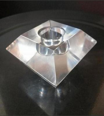 Glazen facet geslepen robuuste vierkante kandelaar, 7x7 cm beschikbaar voor biedingen