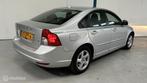 Volvo S40 2.0 Momentum NL-AUTO, Auto's, Gebruikt, 4 cilinders, Parkeersensor, Origineel Nederlands