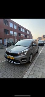 7 zits Kia Carens 1.6 GDi 135pk 2018 Grijs, Auto's, Kia, Voorwielaandrijving, 74 €/maand, 4 cilinders, 7 stoelen