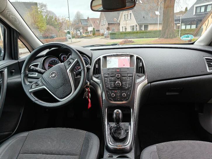 Opel Astra 1.4 Turbo Ecotec 88KW 5D 2013 Zwart, Auto's, Opel, Particulier, Astra, ABS, Airconditioning, Boordcomputer, Centrale vergrendeling