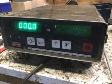 Berkel vloerweegschaal cap.max. 600kg. beschikbaar voor biedingen