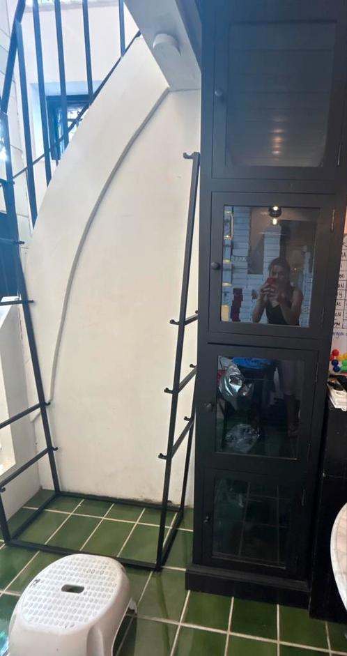 Hoge sevieskast gratis afhalen vandaag of morgen!!, Huis en Inrichting, Kasten | Buffetkasten, Gebruikt, 200 cm of meer, 50 tot 75 cm