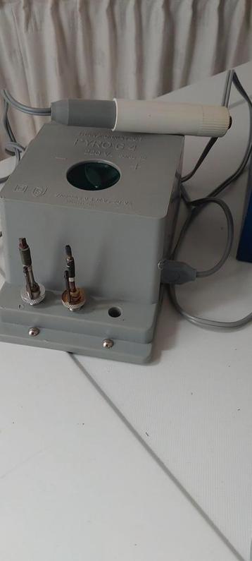 Inbrandapparaat/pyrograaf van Lefranc & Bourgeois.  beschikbaar voor biedingen