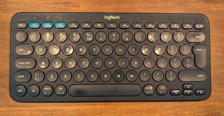 Logitech K380 Bluetooth Toetsenbord blauw, Computers en Software, Toetsenborden, Gebruikt, Qwerty, Draadloos, Multimediatoetsen