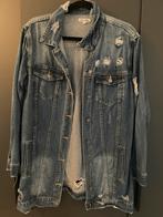 Stoer spijkerjasje met gaten, Ophalen of Verzenden, Zo goed als nieuw, Maat 38/40 (M), Blauw