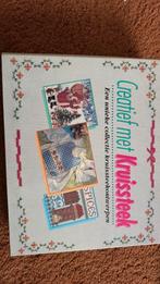 4 mappen met borduurvoorbeelden, Hobby en Vrije tijd, Borduren en Borduurmachines, Ophalen of Verzenden, Zo goed als nieuw, Patroon