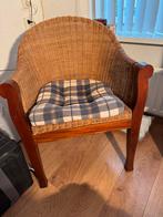 Rotanstoel met houten poten inclusief kussen., Huis en Inrichting, Stoelen, Ophalen, Gebruikt, Bruin, Riet of Rotan