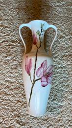 Handbeschilderd met magnolias nieuwe unieke vaas, Overige kleuren, Aardewerk of Porselein, Nieuw, Ophalen of Verzenden
