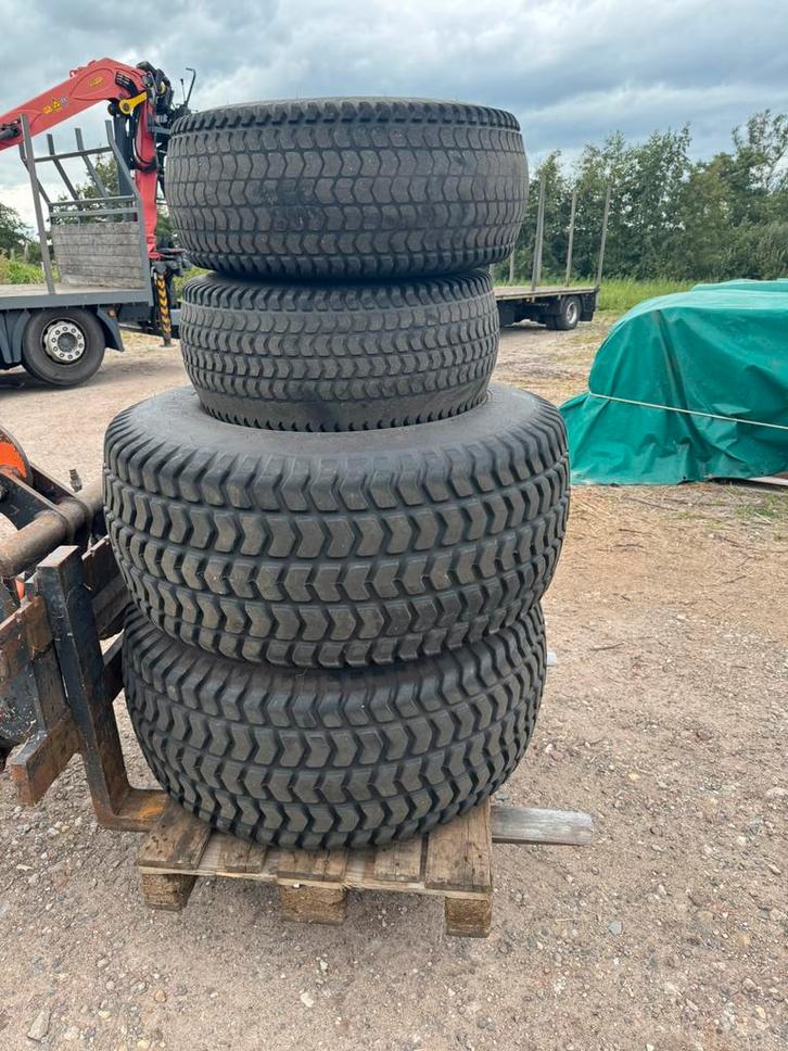 Bridgestone gazonbanden, Zakelijke goederen, Agrarisch | Onderdelen | Banden, Velgen en Assen, Ophalen