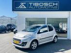 Peugeot 107 Black & Silver AIRCO Leder LED Bluetooth, Auto's, Peugeot, Voorwielaandrijving, Euro 5, Elektrische ramen, Gebruikt