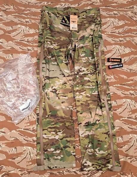 Beyond clothing A6 goretex regenbroek multicam arc'teryx, Verzamelen, Militaria | Algemeen, Overige soorten, Amerika, Ophalen of Verzenden