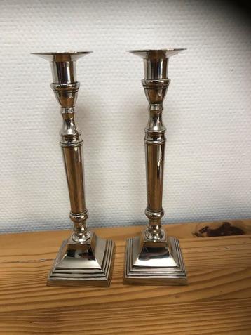 Set van 2 Zilvere Kandelaars beschikbaar voor biedingen
