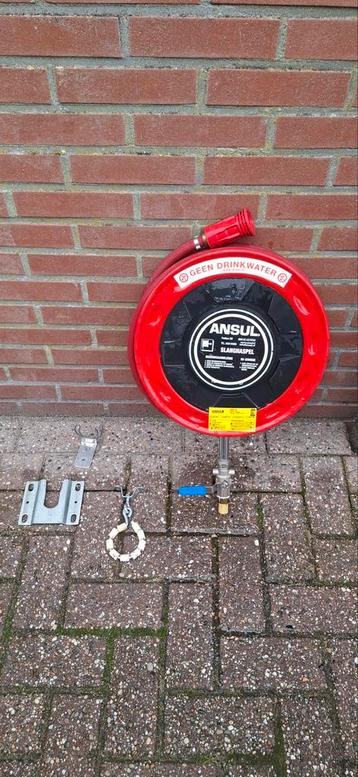 Te koop gebruikte kleine brandslanghaspel beschikbaar voor biedingen