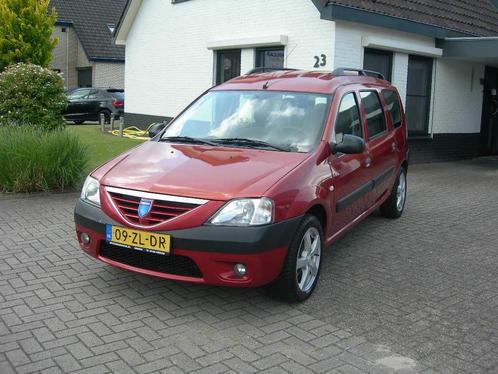 Dacia Logan 1.6 77KW MCV 7P 2008 Rood, Auto's, Dacia, Bedrijf, Logan, Airbags, Airconditioning, Elektrische ramen, Trekhaak, Benzine
