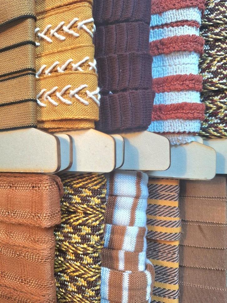 10 haspels bruintinten diverse soorten heel mooi band, Hobby en Vrije tijd, Naaien en Fournituren, Nieuw, Lint, Band of Elastiek