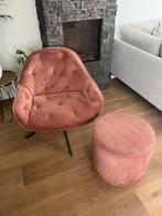 Velvet donkerroze draaifauteuil met bijpassende poef, Huis en Inrichting, Ophalen of Verzenden, Zo goed als nieuw, Stof, 50 tot 75 cm