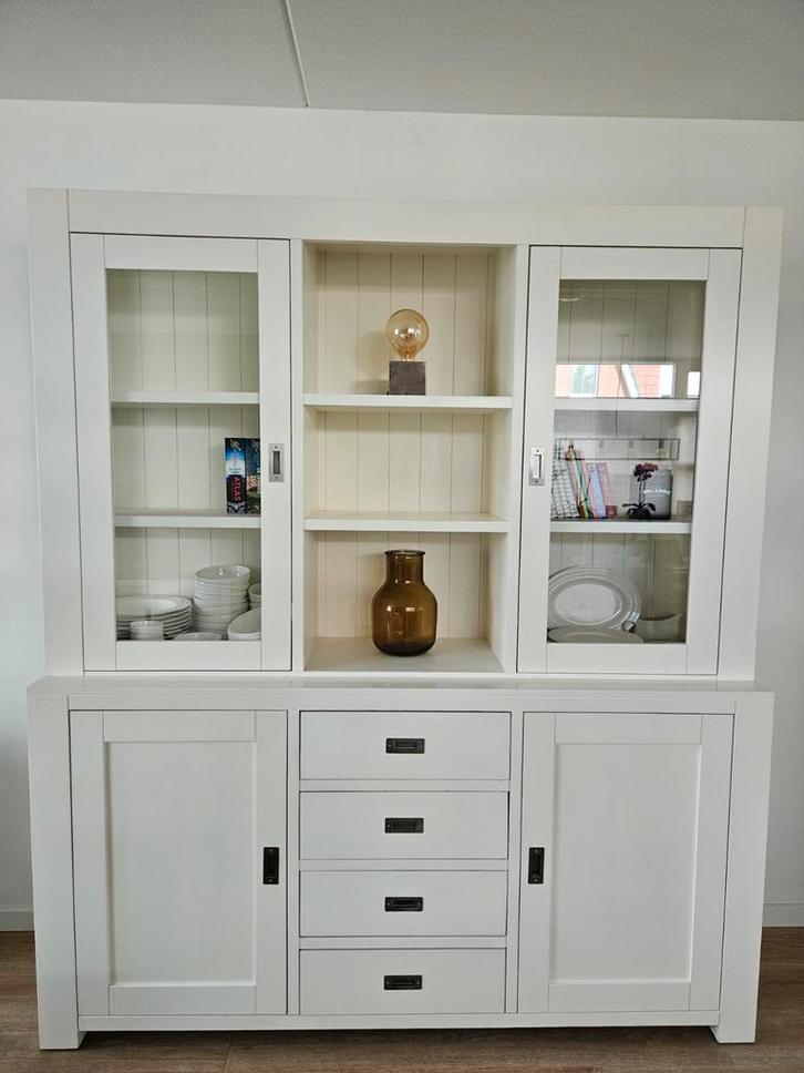Mooie witte buffetkast met glasdeuren, Huis en Inrichting, Kasten | Buffetkasten, Gebruikt, 200 cm of meer, 25 tot 50 cm, Ophalen