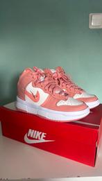 Nike dunk high up roze wit maat 36 nieuw, Kleding | Dames, Schoenen, Verzenden, Zo goed als nieuw, Roze, Sneakers of Gympen