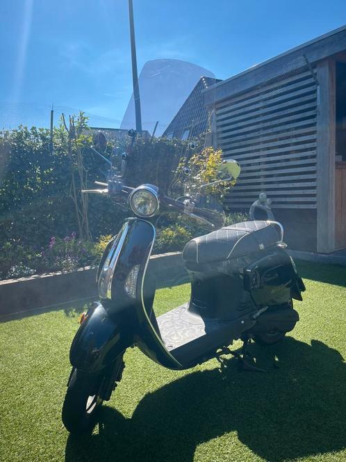 Kymco New Sento zwart, Fietsen en Brommers, Snorfietsen en Snorscooters, Gebruikt, Kymco, Benzine, Ophalen of Verzenden