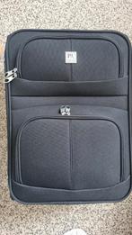 Zwarte Koffer met Wieltjes - PR Design, Sieraden, Tassen en Uiterlijk, Koffers, Ophalen, Uitschuifbare handgreep, Gebruikt, Minder dan 50 cm