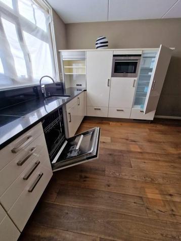 Hoogwaardige Duitse keuken Magnolia wit - Gedemonteerd beschikbaar voor biedingen