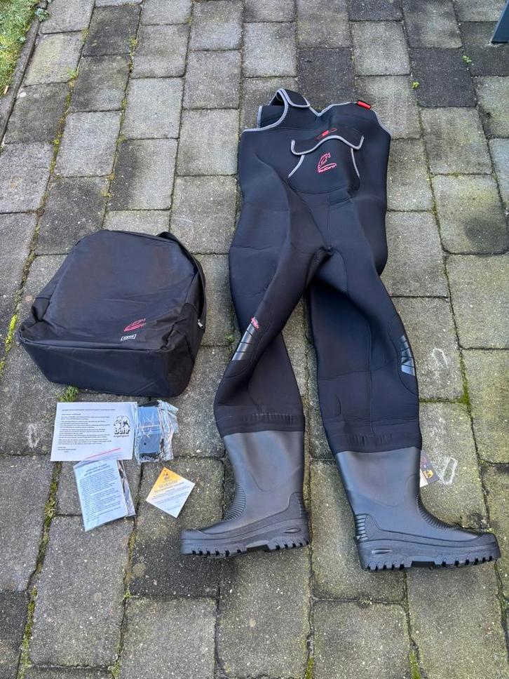 Nieuw behr redcarp neopreen waadpak maat 43/44, Watersport en Boten, Hengelsport | Karpervissen, Nieuw, Overige typen, Ophalen of Verzenden